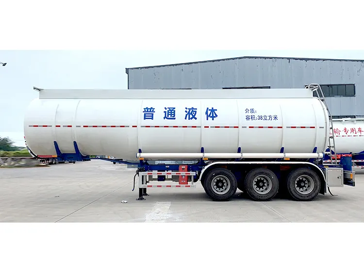 Likid transpò manje semi-trelè